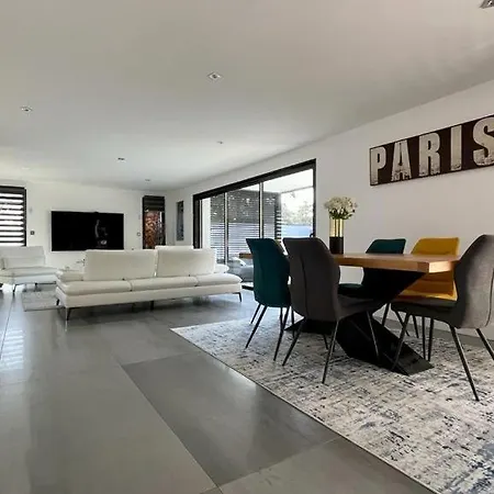 à 400 M De La Plage, Piscine Chauffée Villa *