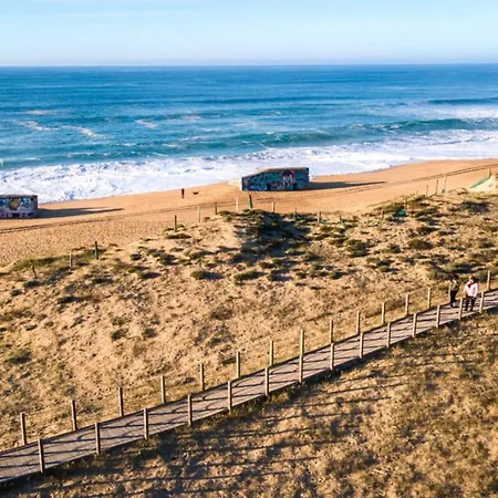 A 400 M De La Plage, Piscine Chauffee